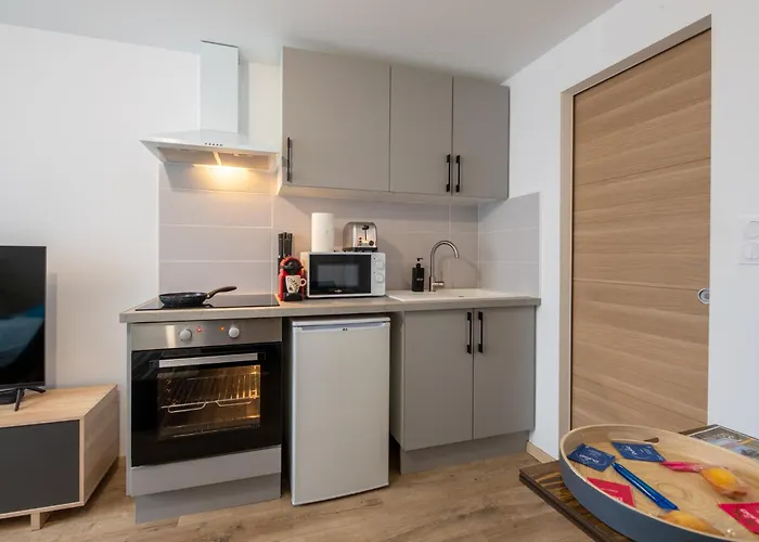 Appartement Cocoon, Calme Au Centre-ville De Cognac, Proche Commerces Et Charente