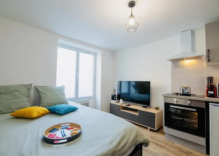 Cocoon, Calme Au Centre-ville De Cognac, Proche Commerces Et Charente Appartement *